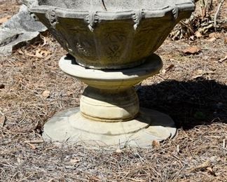 plant pot on pedestal 