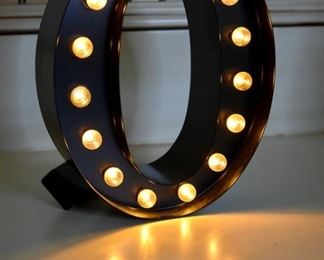 small "O" light