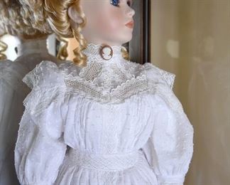 dolls, dolls, dolls! This is an impressive high-quality, multi-generation collection!