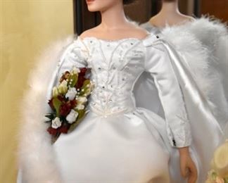 dolls, dolls, dolls! This is an impressive high-quality, multi-generation collection!