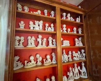 Figurines