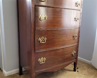 'Hampton Square' 4-drawer chest-of-drawers; part of Wheat carved four-poster bed set