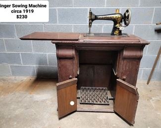 Antique Singer Treadle Sewing Machine Cast Iron Base Parts wheel and pedal