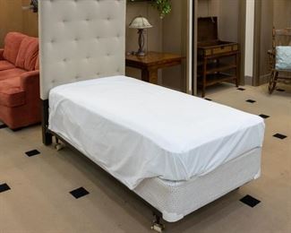 Love this twin headboard!  West Elm??