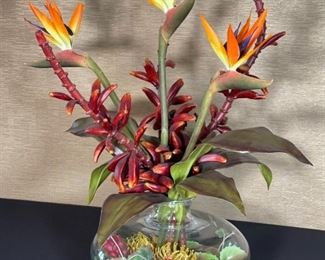 Faux Tropical Floral Decor	29 x 22 x 22in	HxWxD
