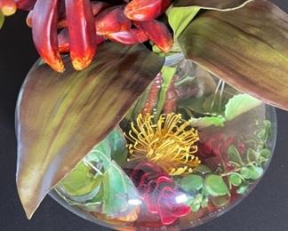 Faux Tropical Floral Decor	29 x 22 x 22in	HxWxD
