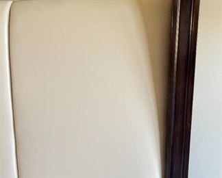 King Contemporary Dark Wood Bed with Select Comfort Personal Preference Mattress	Frame: 63 x 80 x 90 Mattress: 78x77In	HxWxD
