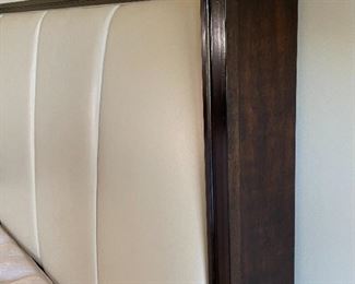 King Contemporary Dark Wood Bed with Select Comfort Personal Preference Mattress	Frame: 63 x 80 x 90 Mattress: 78x77In	HxWxD
