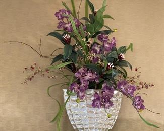 Huge Modern Floral Display	Pot is approximately 20 x20in	
