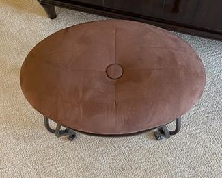 Cheyenne Home Microfiber  Vanity Stool	18 x 24.5 x 16in	HxWxD
