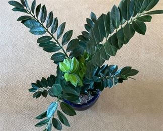 Lg Faux  Plant	POT: 12in H 14in diameter	
