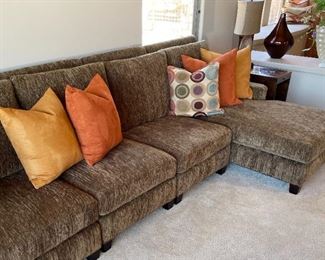 Lee Fabric Sectional Sofa Couch Traditional Oscar Brown	38 x 1 50 x 44in	HxWxD
