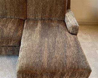 Lee Fabric Sectional Sofa Couch Traditional Oscar Brown	38 x 1 50 x 44in	HxWxD
