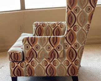 2pc Huntington House Modern Wingback Chairs PAIR	42 x 32 x 36in	HxWxD
