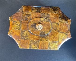 Decor Trinket Box	8 x 12 x 8.5in	HxWxD
