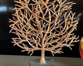 Metal Decor Tree	20 x 14 x 5in	HxWxD
