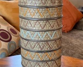 Quoizel Southwest Column Lamp	30 x 12in Diameter	
