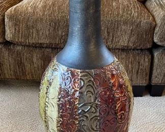 Lg Decorative Floral Pot	Pot: 30 inches high	
