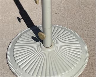 Treasure Garden 7ft Patio Umbrella	103 in H x 88in Diameter	
