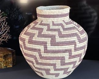 Large Southwest Weave  Basket Decor Step Pattern	23 x 21in diameter	
