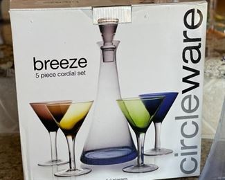 Breeze Circleware Cordial Set Martini Glasses & Decanter		
