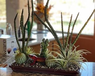 Desert Faux Cactus Lizard Decor	20 x 18 x 8in	HxWxD
