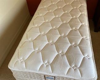 #1 Twin Bed Stanwyck Five star Mattress  with Frame & Boxspring	24x39x73.5in	HxWxD
