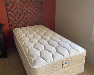 #2Twin Bed Stanwyck Five star Mattress  with Frame & Boxspring	24x39x73.5in	HxWxD
