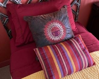 Southwest Twin Bed Setting #1 Comforter, pillows & sheets	Size twin	
