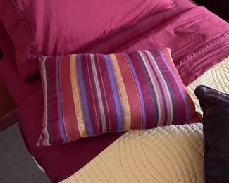 Southwest Twin Bed Setting #1 Comforter, pillows & sheets	Size twin	
