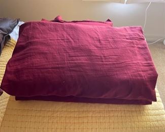 Southwest Twin Bed Setting #1 Comforter, pillows & sheets	Size twin	
