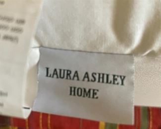 Southwest Twin Bed Setting #1 Comforter, pillows & sheets	Size twin	
