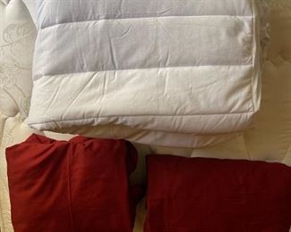 Southwest Twin Bed Setting #2 Comforter, pillows & sheets	Size twin	
