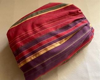 Southwest Twin Bed Setting #2 Comforter, pillows & sheets	Size twin	
