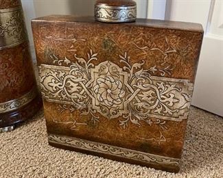 3pc Decorative Vases Decor	Largest: 18in H x 10in Diameter	
