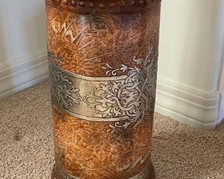 3pc Decorative Vases Decor	Largest: 18in H x 10in Diameter	
