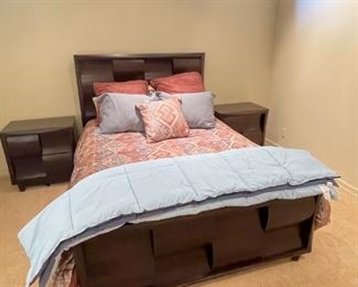 Queen Magnussen-Fuqua Contemporary Dark Wood  Panel Bed With Serta Perfect Sleeper Mattress Dark Cherry	Mattress: 79x60in <BR> Headboard: 63x56in	HxWxD
