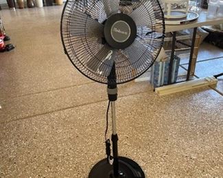 Holmes 16in Floor Fan HSF1670	48 in tall	
