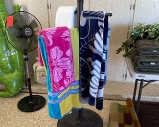 Outdoor Metal Towel Bar	55.5 in x  26in	
