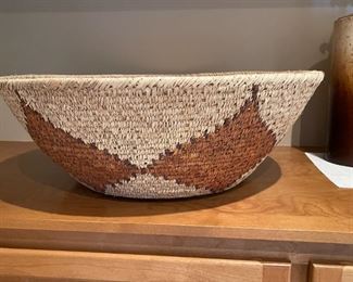 Southwest Weave Basket Decor flower Pattern	27in diameter 9.5in tall	
