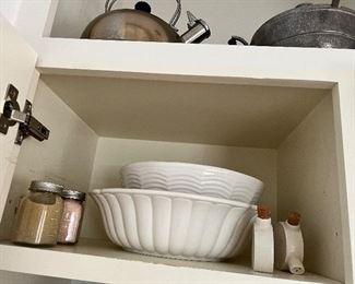 Ceramic serving bowls