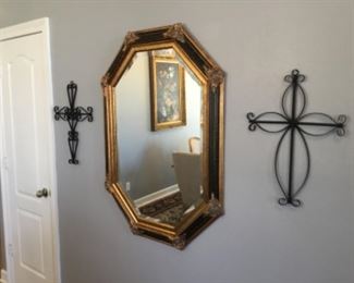 Mirror with accessories