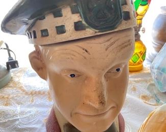 Ezra Brooks Whiskey Larry Harmon decanter part of Laurel and Hardy duo 196 empty