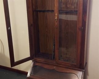 Vintage pine gun case
