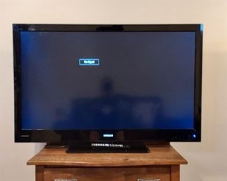37" Hitachi TV