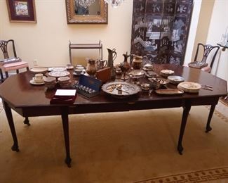 Mahogany dining table $500