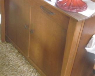 SAVING THE BEST FOR LAST...FABOULOUS MID CENTURY BUFFET THAT EXTENDS TO A FULL DINNER TABLE WITH COLAPSING CHAIRS INSIDE. MINT CONDITUION AND COMPLETE WITH ALL 6 CHAIRS AND THREE LEAVES