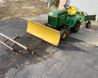 003 John Deere Lawn and Garden Tractor with Accessories
