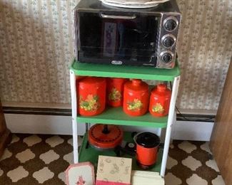 DeLonghi Convection Oven and Vintage Items