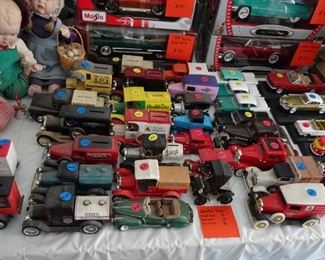 MANY MORE MODEL CARS; SOME IN ORIGINAL BOXES